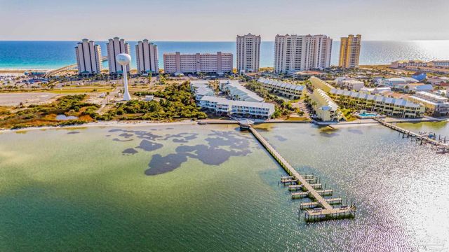 8522 Gulf Blvd 10, Navarre Beach, FL 32566