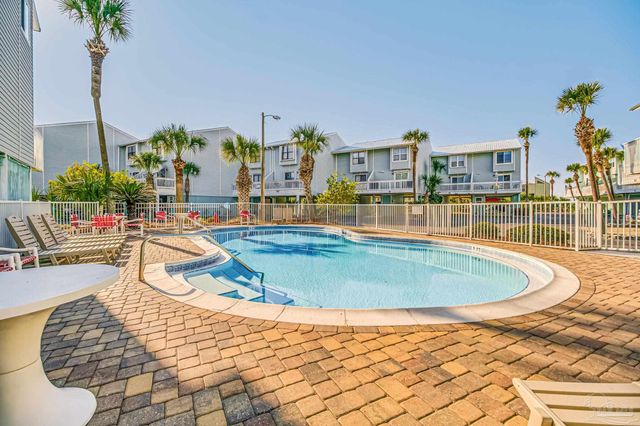 8522 Gulf Blvd 10, Navarre Beach, FL 32566