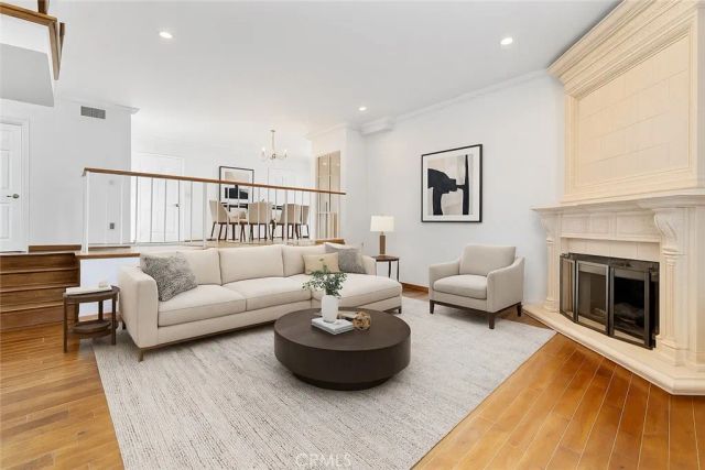 807 N Sycamore Avenue 6, Los Angeles, CA 90038