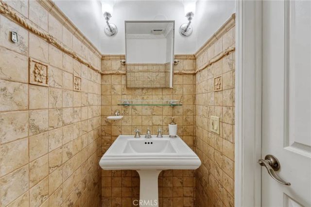 807 N Sycamore Avenue 6, Los Angeles, CA 90038