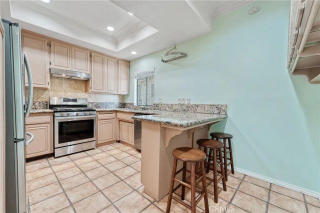 807 N Sycamore Avenue 6, Los Angeles, CA 90038