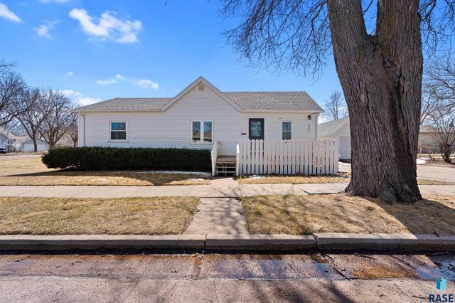 2405 W Bailey St Street, Sioux Falls, SD 57104