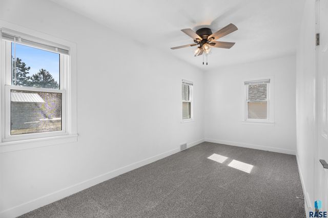 2405 W Bailey St Street, Sioux Falls, SD 57104