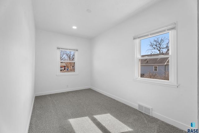 2405 W Bailey St Street, Sioux Falls, SD 57104