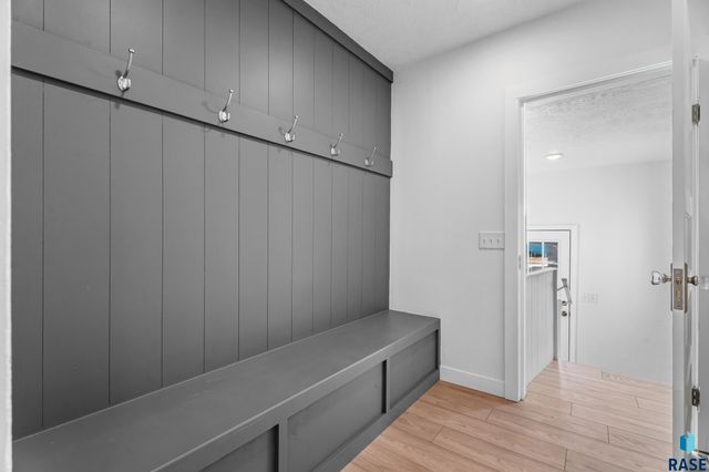 2405 W Bailey St Street, Sioux Falls, SD 57104