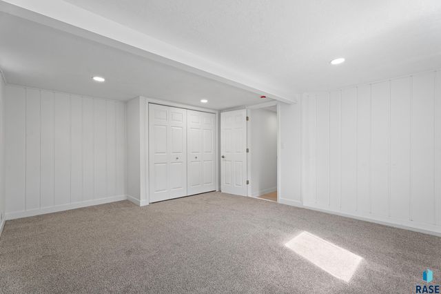 2405 W Bailey St Street, Sioux Falls, SD 57104