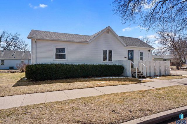 2405 W Bailey St Street, Sioux Falls, SD 57104