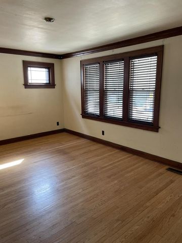 2836 N Richards STREET, Milwaukee, WI 53212