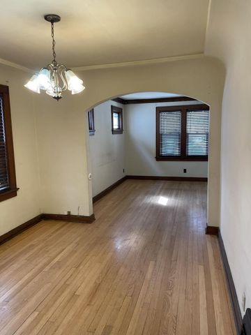 2836 N Richards STREET, Milwaukee, WI 53212