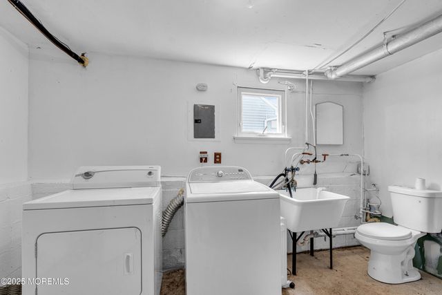 46 Parkview Drive, Hazlet, NJ 07730