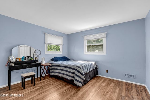 46 Parkview Drive, Hazlet, NJ 07730