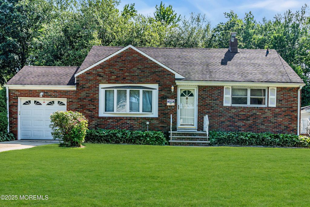 46 Parkview Drive, Hazlet, NJ 07730