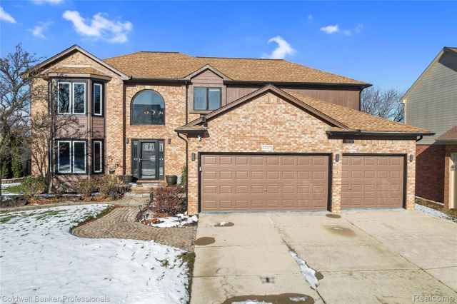 20379 Ballantrae Drive, Macomb Township, MI 48044
