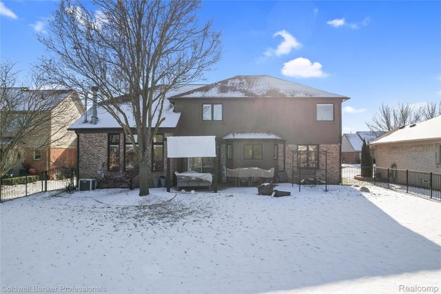 20379 Ballantrae Drive, Macomb Township, MI 48044