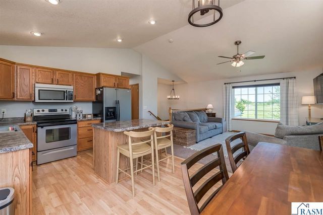 1132 Heron Drive, Mankato, MN 56001