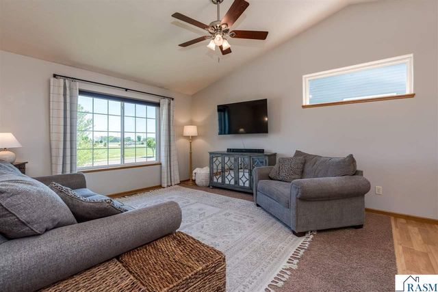 1132 Heron Drive, Mankato, MN 56001