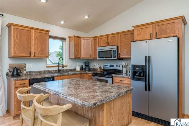1132 Heron Drive, Mankato, MN 56001