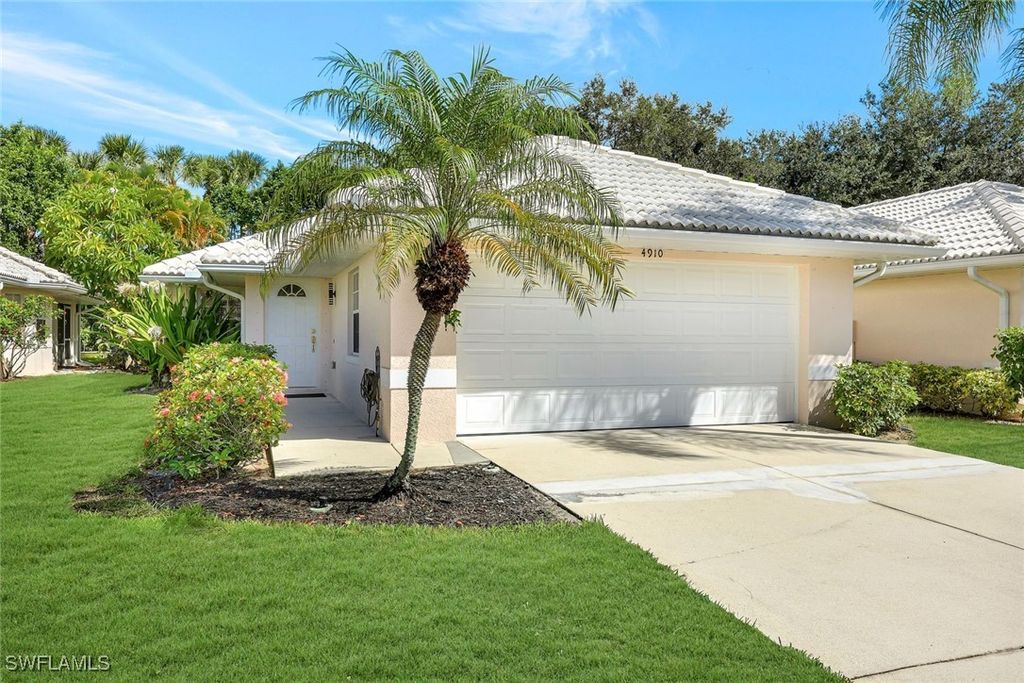 4910 Europa DR, Naples, FL 34105
