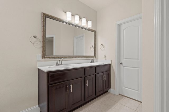 7822 Cottonwood Drive, Greenville, TX 75402
