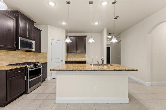 7822 Cottonwood Drive, Greenville, TX 75402