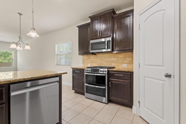 7822 Cottonwood Drive, Greenville, TX 75402
