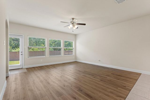 7822 Cottonwood Drive, Greenville, TX 75402