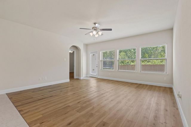 7822 Cottonwood Drive, Greenville, TX 75402