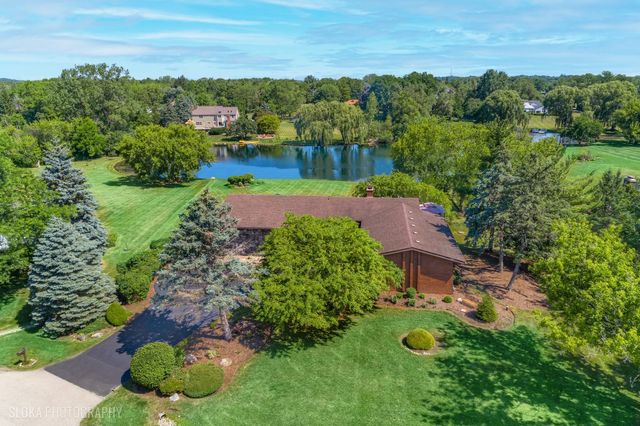 104 Lois Lane, Deer Park, IL 60010