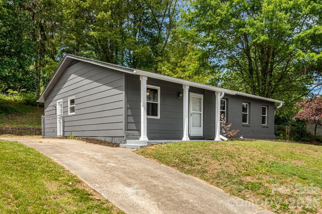 82 Lees Creek Road, Asheville, NC 28806