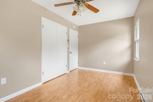 82 Lees Creek Road, Asheville, NC 28806