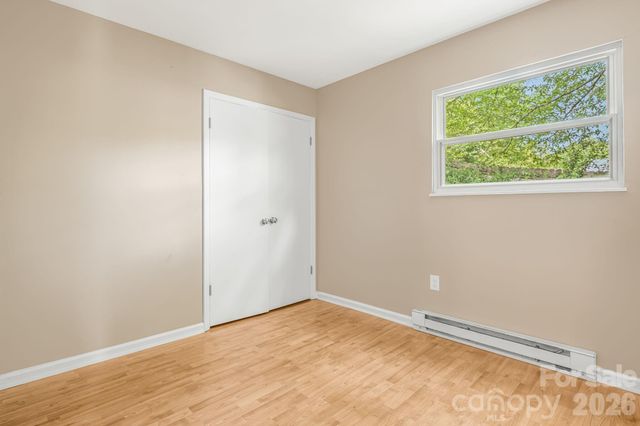 82 Lees Creek Road, Asheville, NC 28806