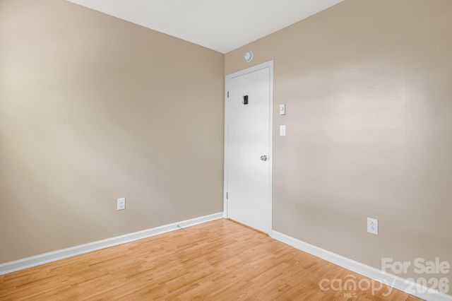 82 Lees Creek Road, Asheville, NC 28806