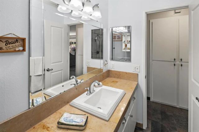 634 E Solana Circle, Solana Beach, CA 92075