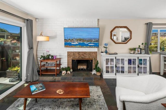 634 E Solana Circle, Solana Beach, CA 92075