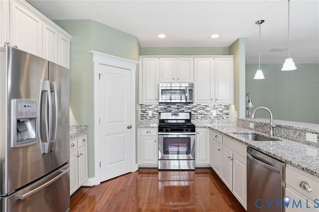 110 Giddy-Up Ln, Ashland, VA 23005