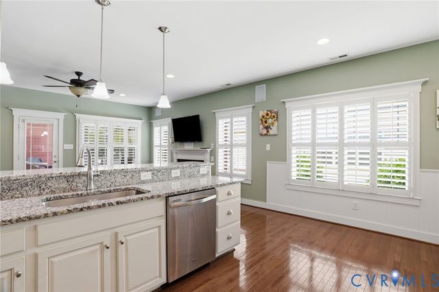 110 Giddy-Up Ln, Ashland, VA 23005
