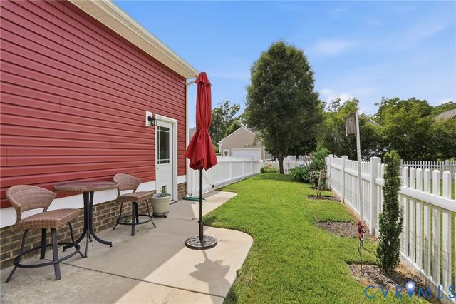 110 Giddy-Up Ln, Ashland, VA 23005