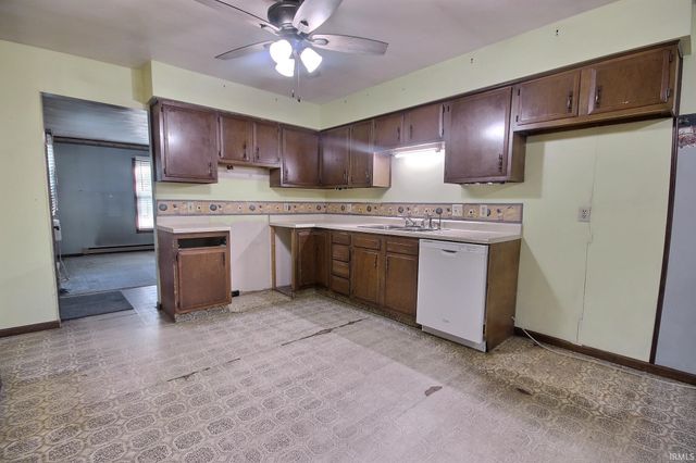 2090 Chief Turtle Court, Huntington, IN 46750