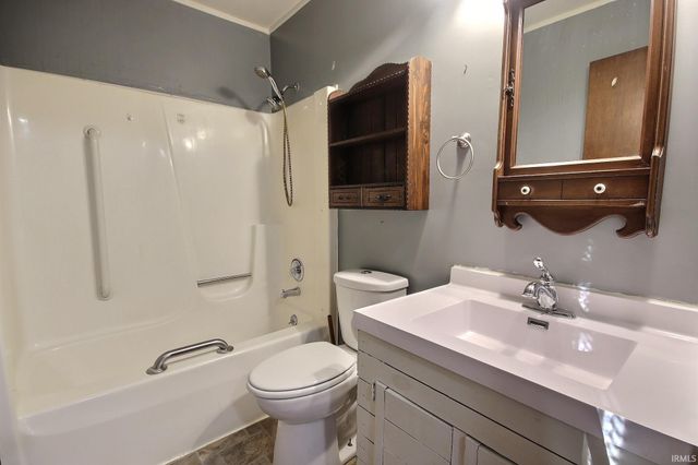 2090 Chief Turtle Court, Huntington, IN 46750