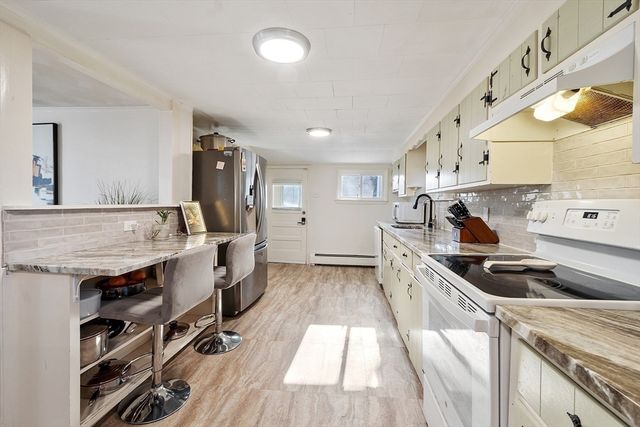 2 Grove St, Methuen, MA 01844