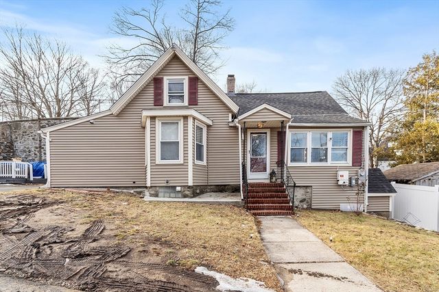 2 Grove St, Methuen, MA 01844