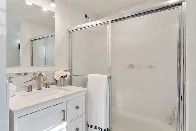 2 Grove St, Methuen, MA 01844