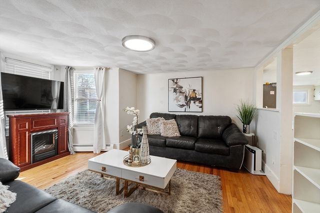 2 Grove St, Methuen, MA 01844