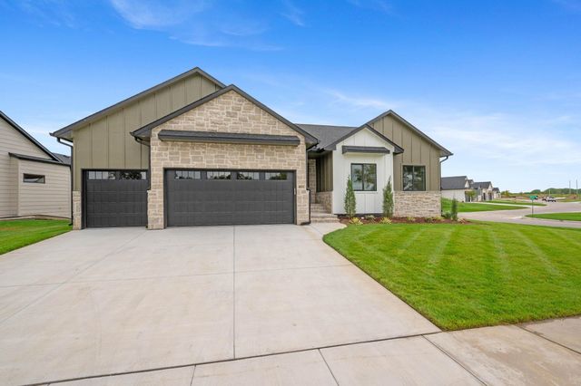 8513 W Pebble St, Maize, KS 67101