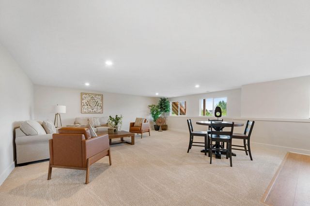 8513 W Pebble St, Maize, KS 67101