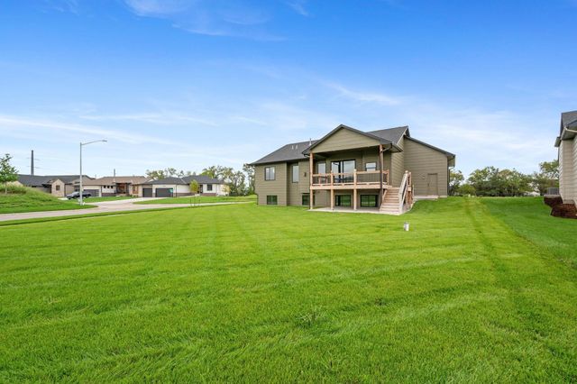 8513 W Pebble St, Maize, KS 67101