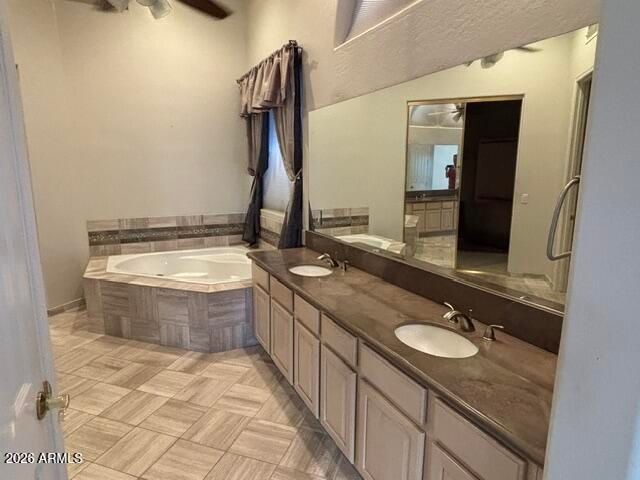 4419 E ROBIN Lane, Phoenix, AZ 85050