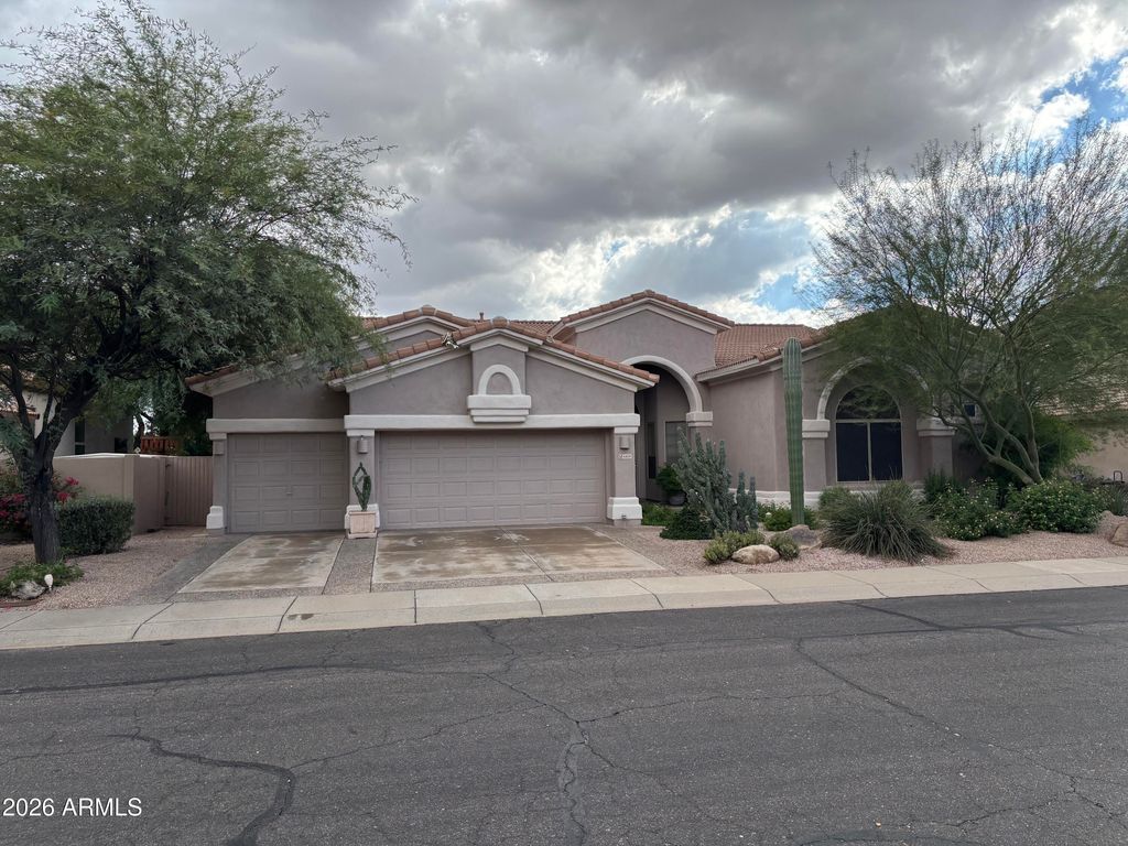 4419 E ROBIN Lane, Phoenix, AZ 85050