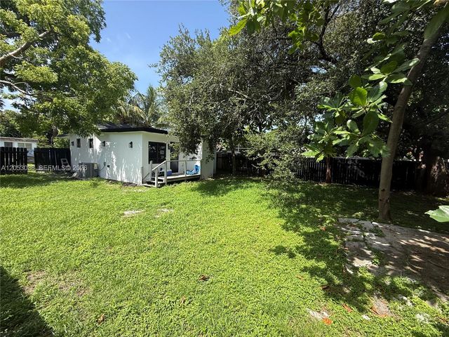 6125 Call St, Hollywood, FL 33024