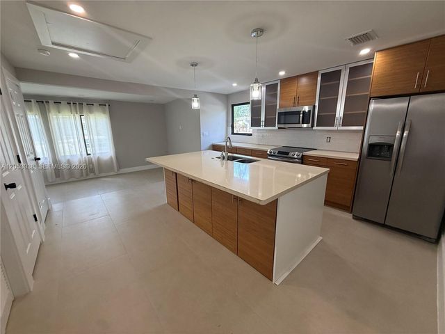 6125 Call St, Hollywood, FL 33024